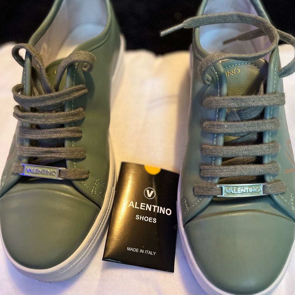 Authentic Mario  Valentino Sneakers ❤️
